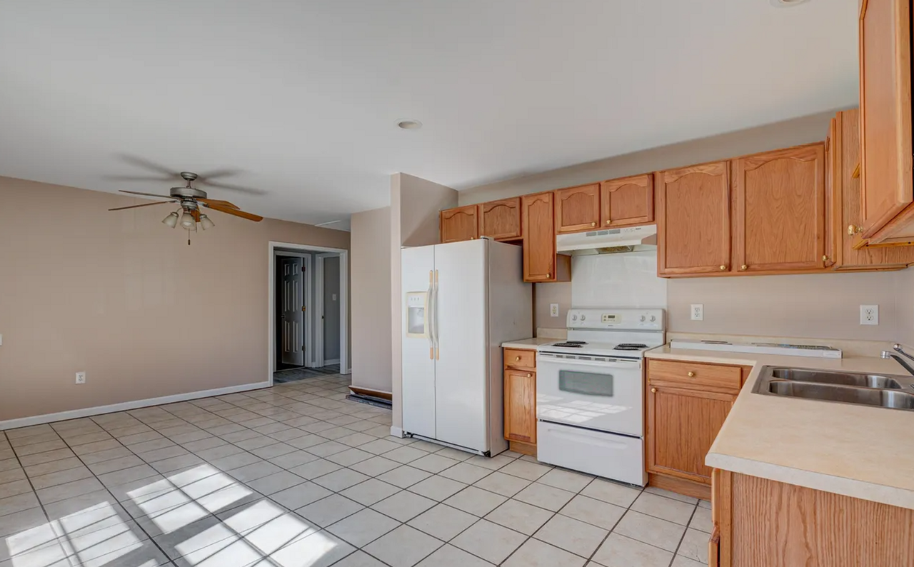 Piney Wood 9564 - Photo 2 of 7