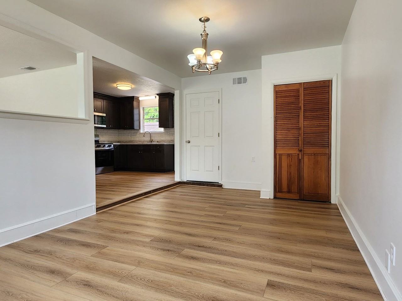111 Wassaw Rd - Photo 5 of 19