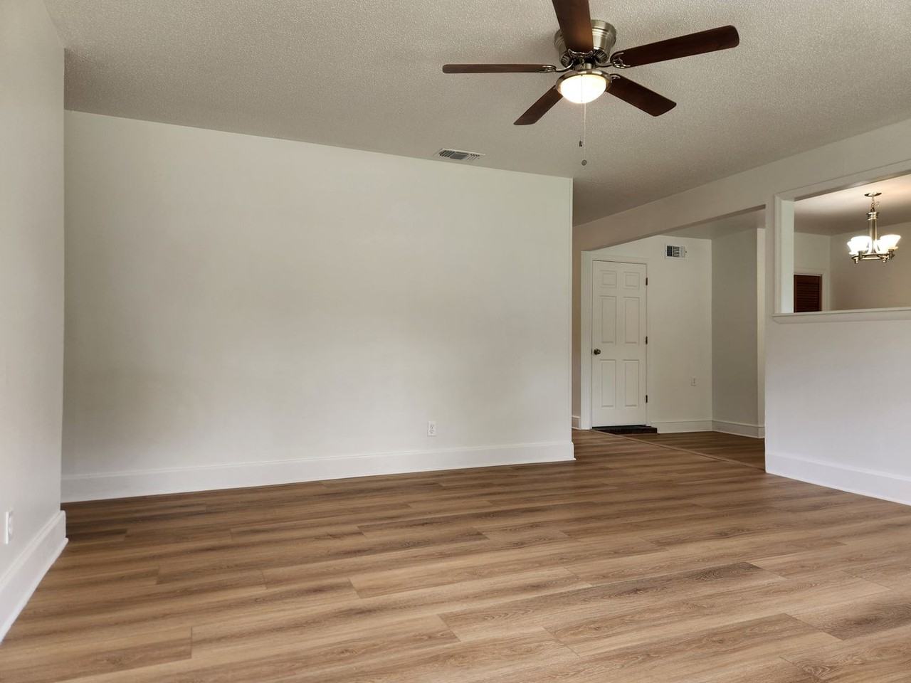 111 Wassaw Rd - Photo 6 of 19