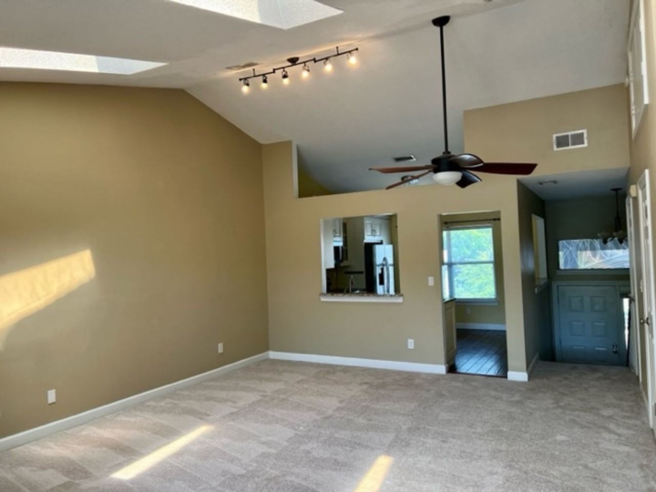 2919 Seashore Pt - Photo 3 of 25