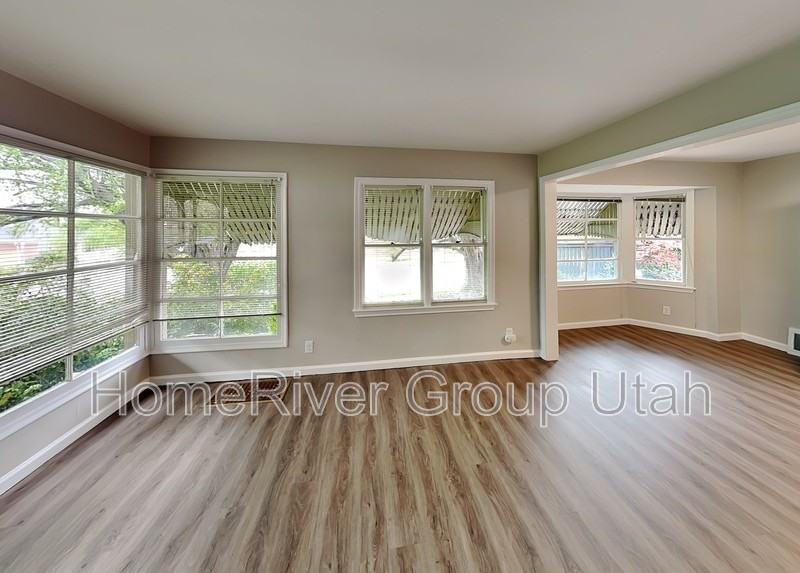 2205 E Kensington Ave - Photo 2 of 19