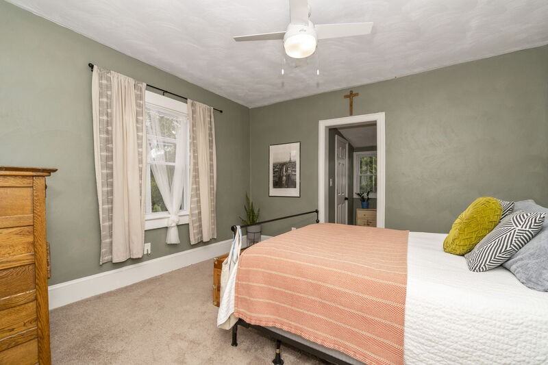634 Michigan Ave - Photo 7 of 31