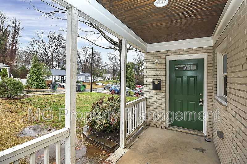2008 Union St - Photo 4 of 26