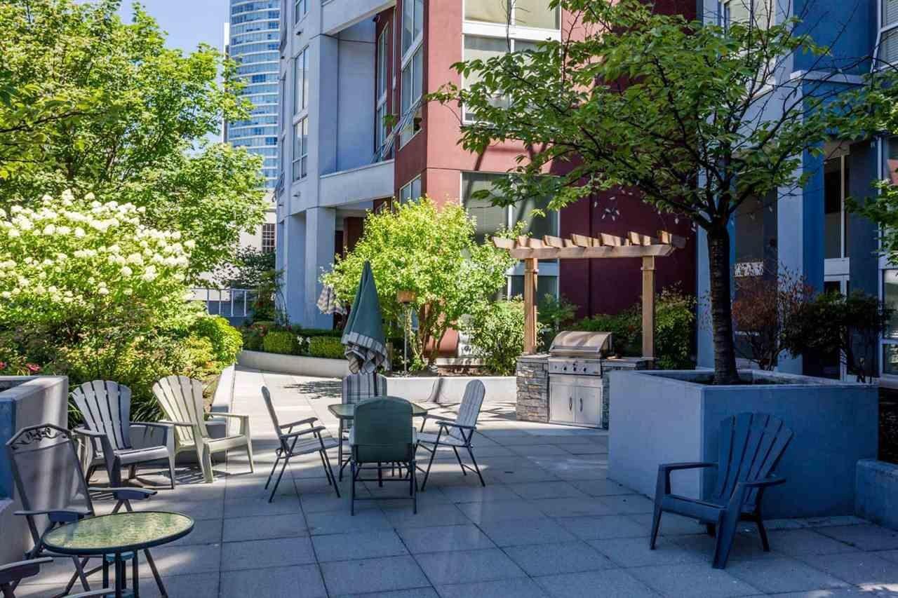 935 Seymour Street - Photo 4 of 12