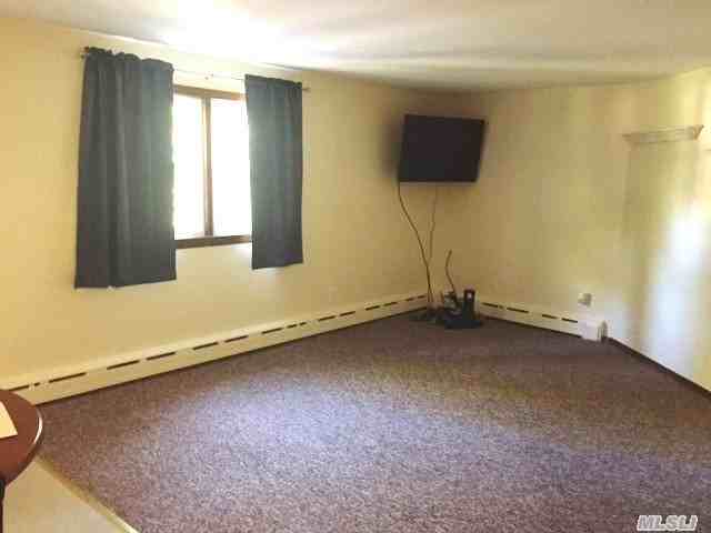 52 Forest Ave - Photo 3 of 10