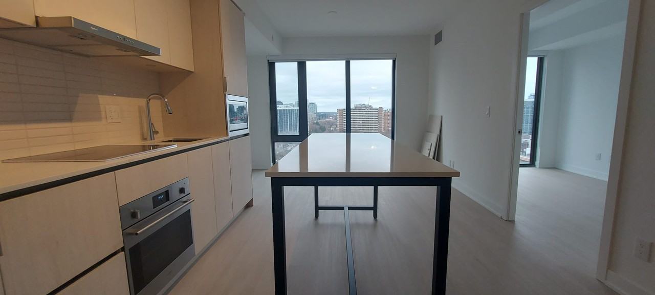 220 Lakeshore Road W - Photo 2 of 9