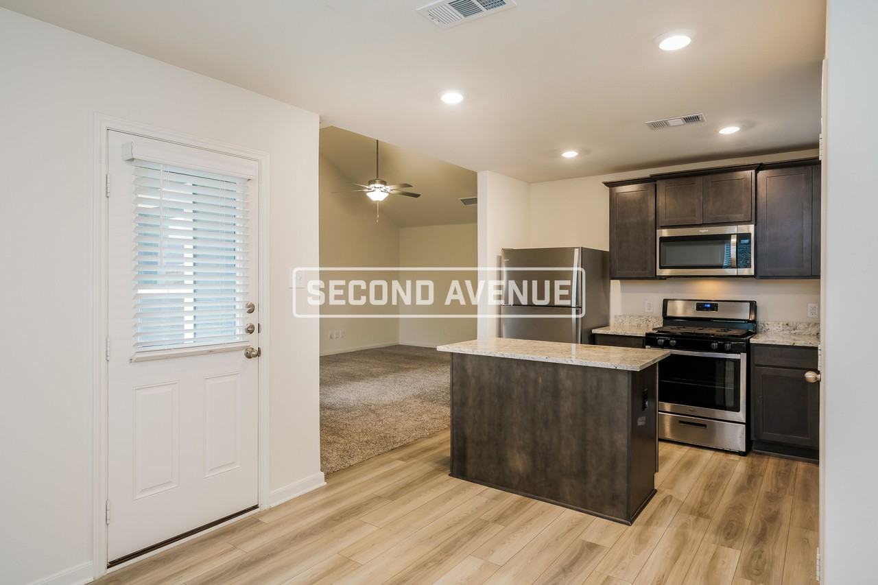 1401 Sunkiss Dr - Photo 6 of 23