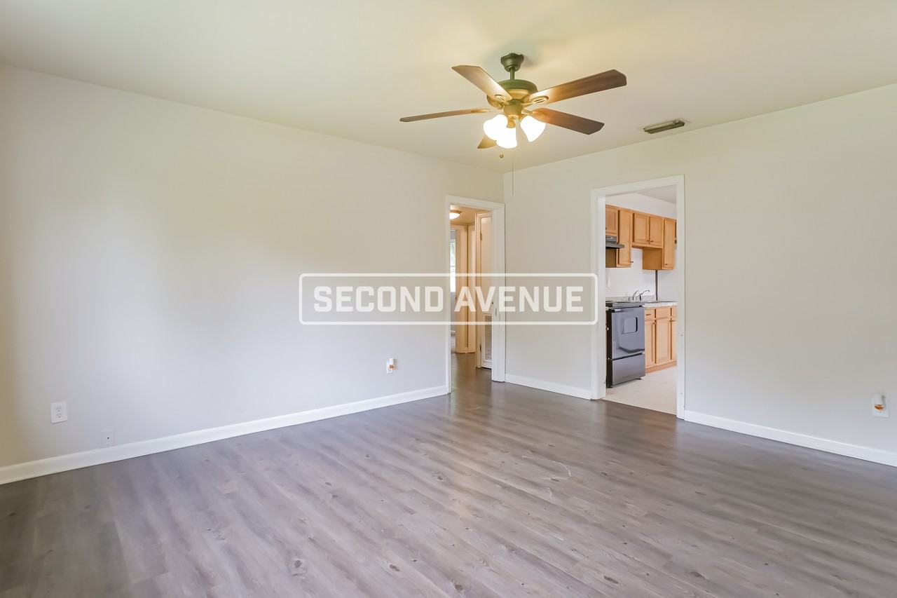 835 Gates St - Photo 6 of 16