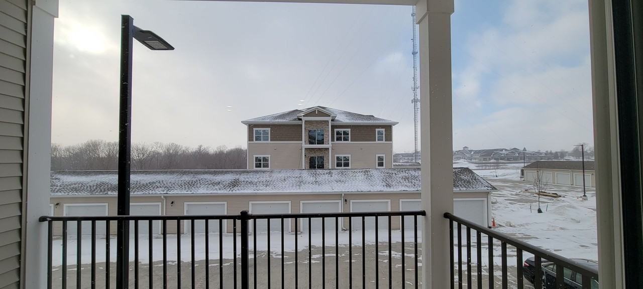 Hidden Creek Apartments - Photo 3 of 32