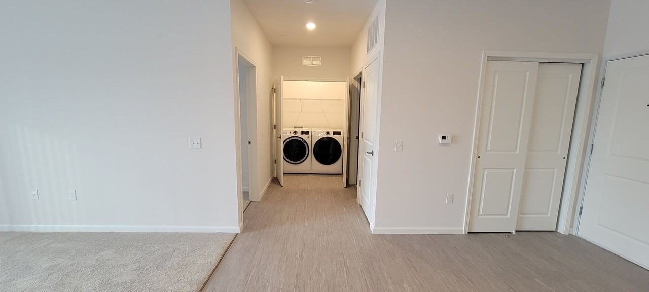 Hidden Creek Apartments - Photo 5 of 32