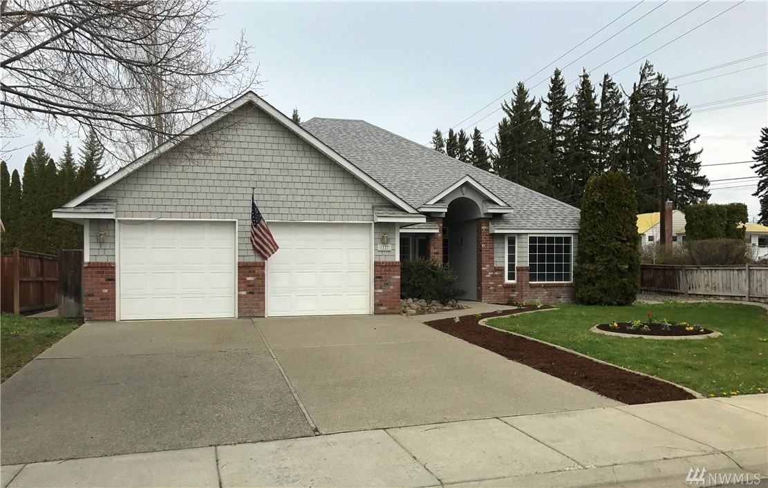 1127 Spokane Avenue - Photo 2 of 15