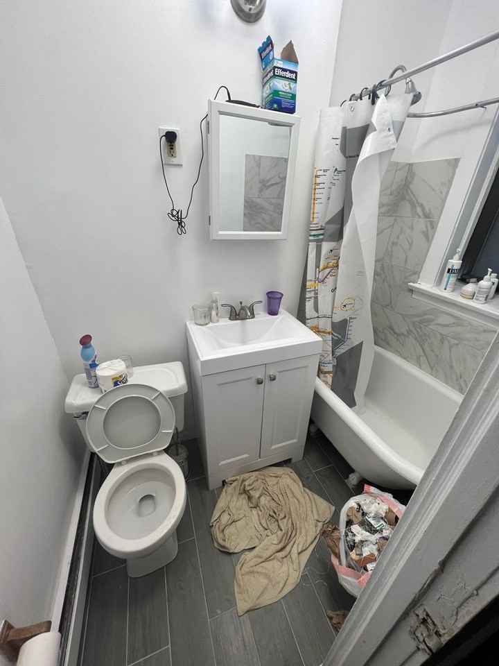 5424 S University Ave #2S - Photo 6 of 25