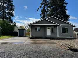 featured image of 230 Taylor St