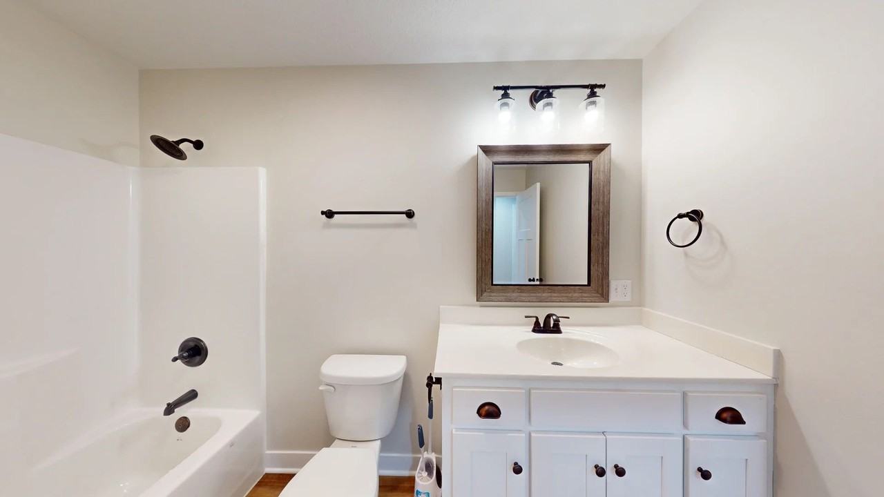 11853 Ridgeway Dr - Photo 2 of 10