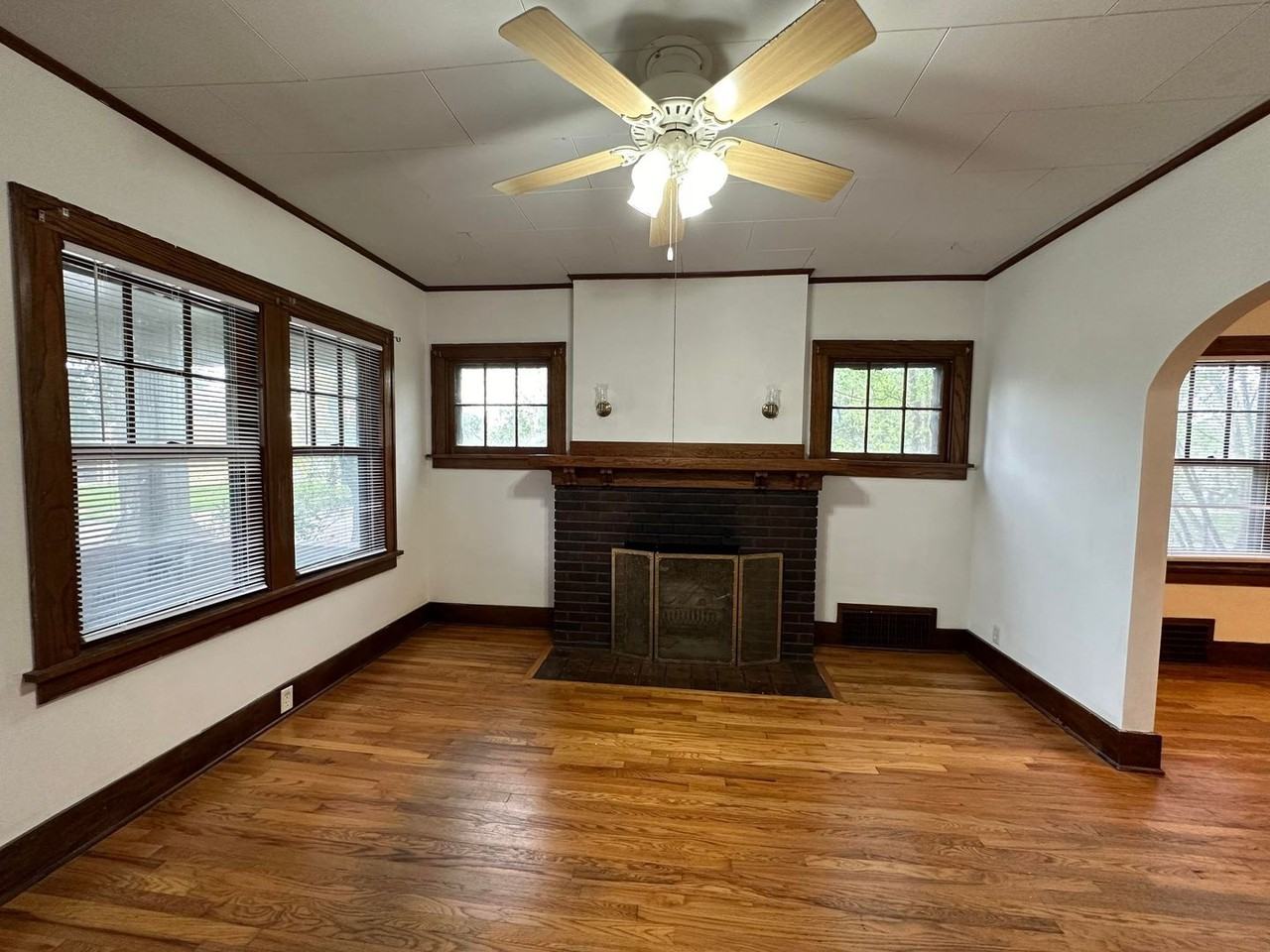 2500 "W" st - Photo 2 of 20