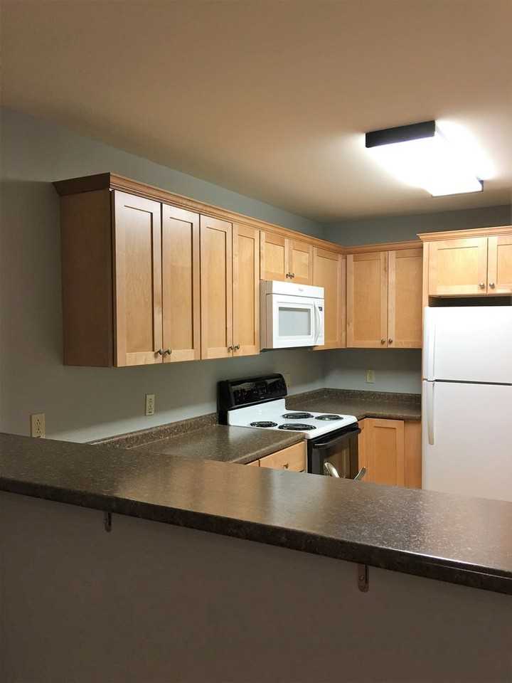 75 Sumner Ln #C - Photo 3 of 23