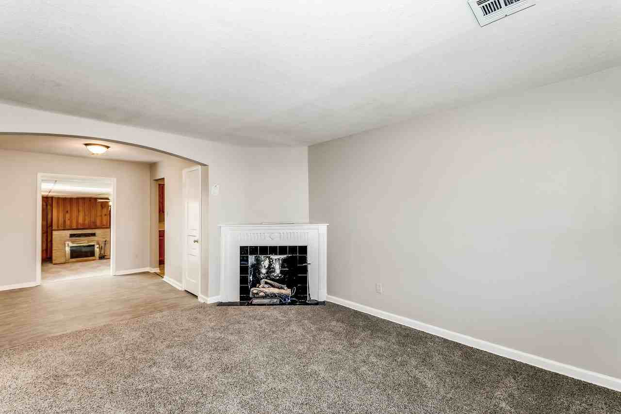 5331 E Elm St - Photo 2 of 10