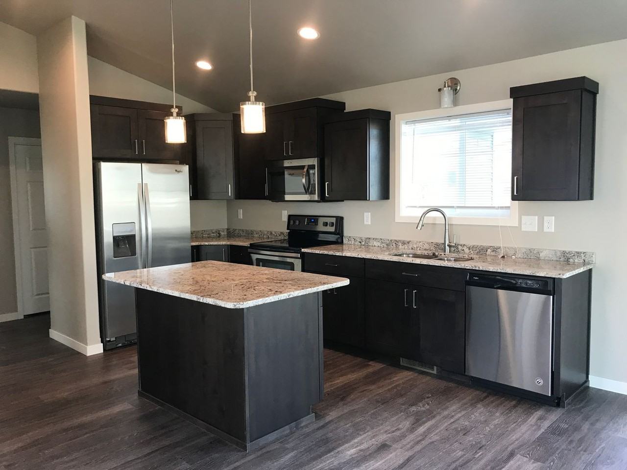 6099 Autumn Dr S - Photo 5 of 12