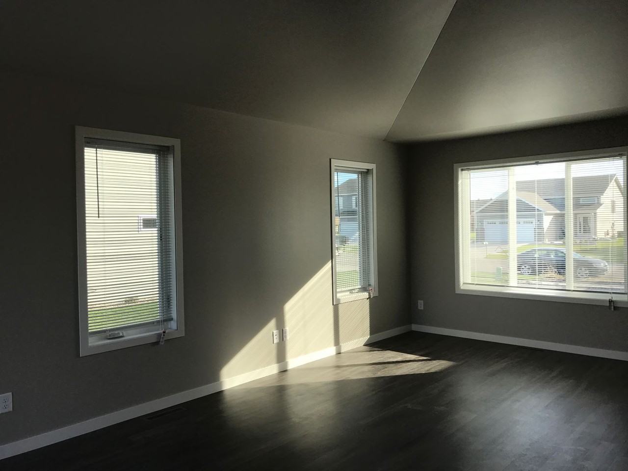 6099 Autumn Dr S - Photo 6 of 12