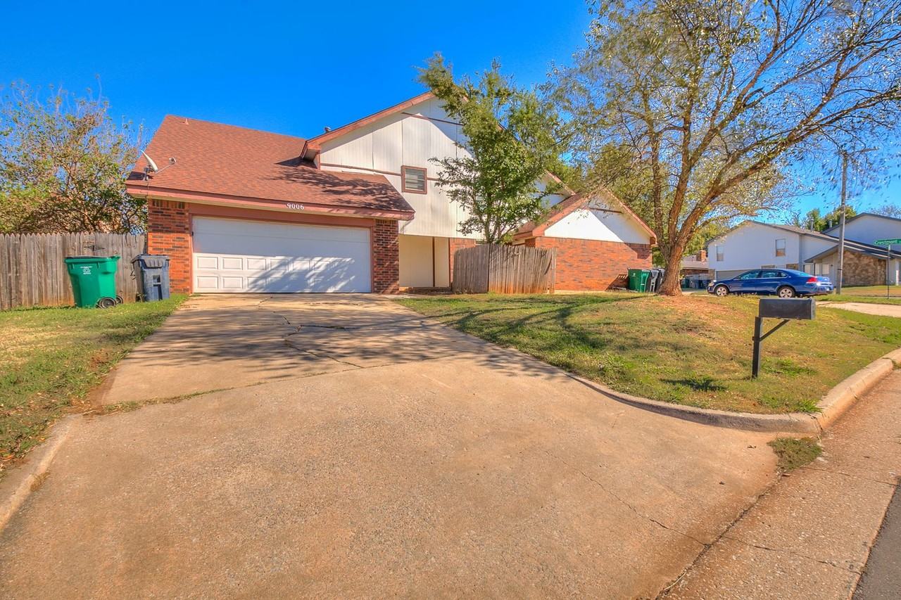 9006 N Rockwell Dr - Photo 7 of 39