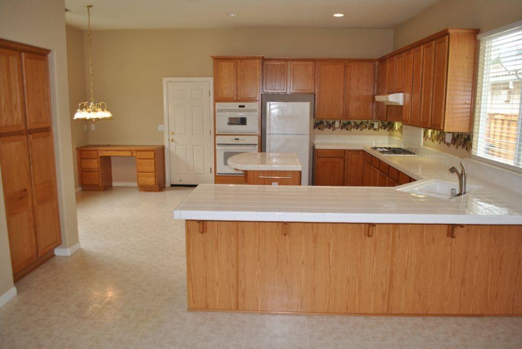 1633 Albatross Way - Photo 2 of 24