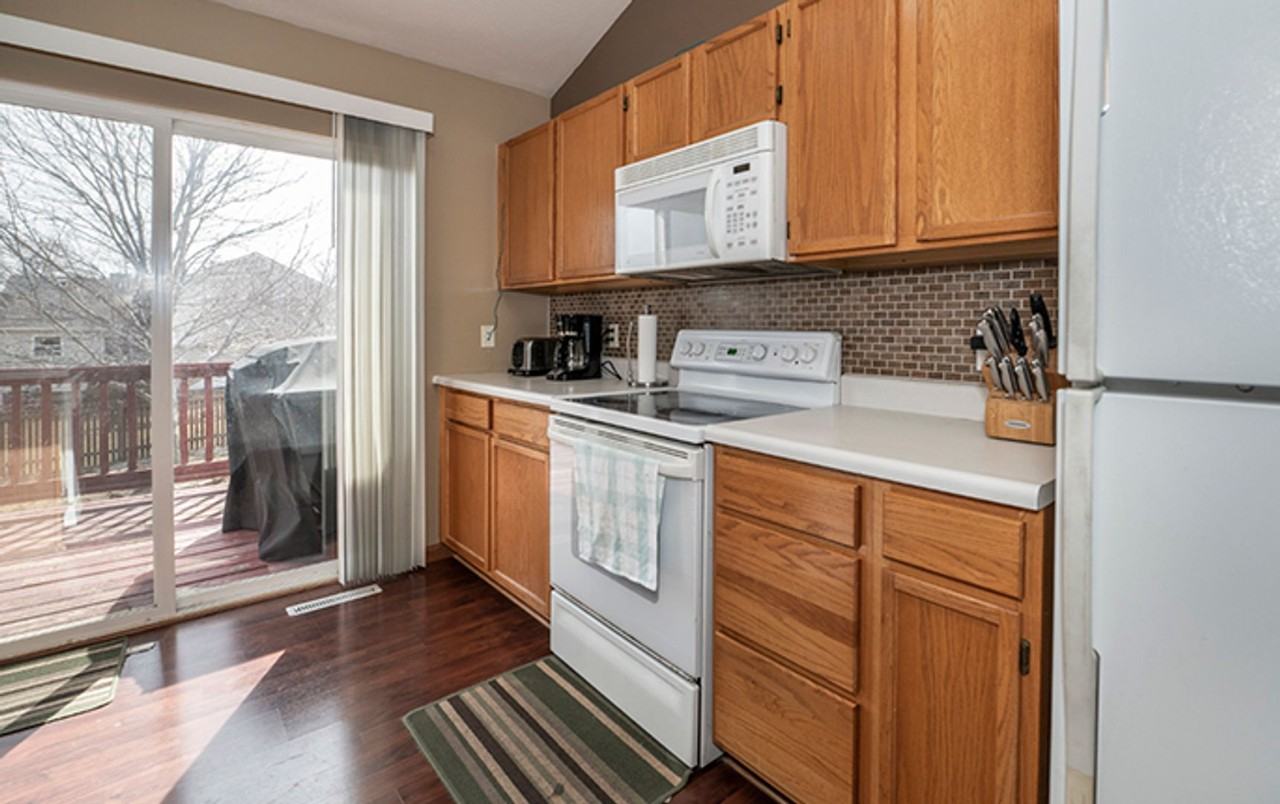 17729 Olive St - Photo 2 of 10