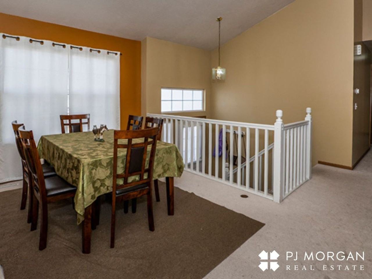 17729 Olive St - Photo 4 of 10