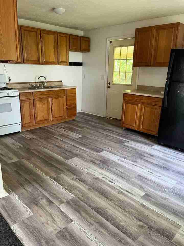 316 W Main St - Photo 2 of 6