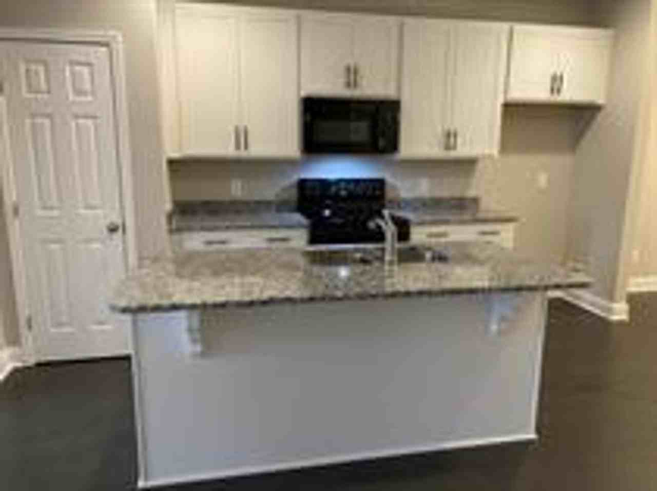 247 Claremont Ct - Photo 3 of 21