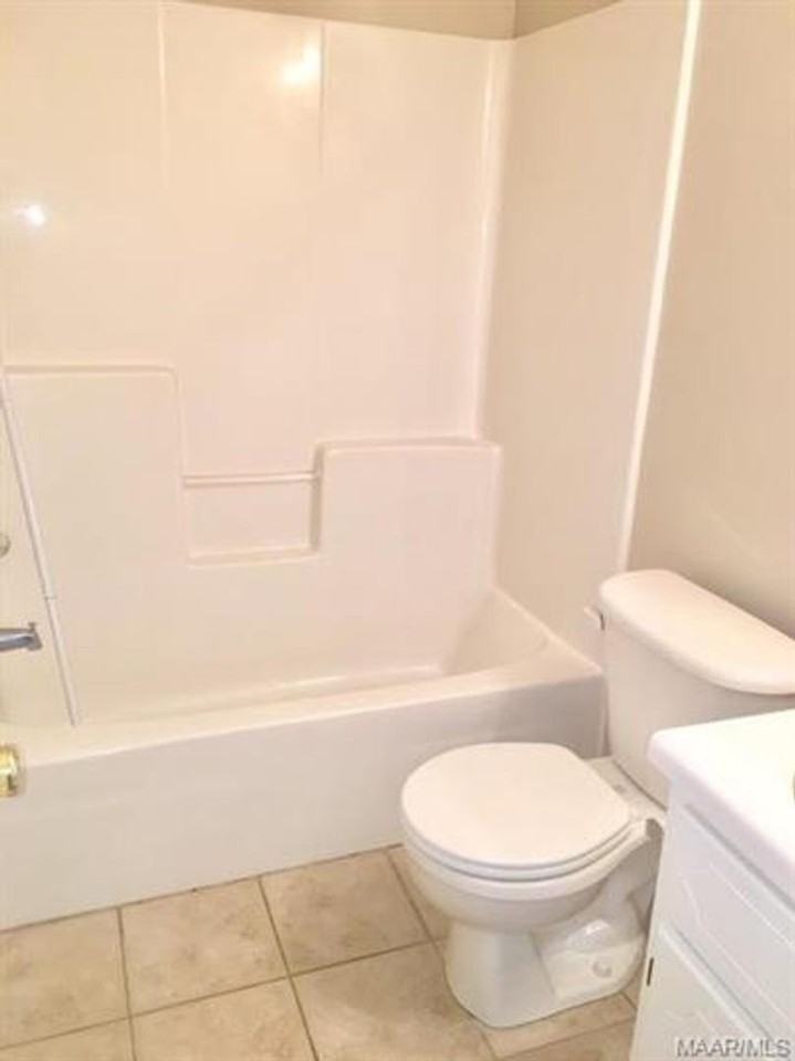 218 Foxchase Ln - Photo 7 of 10