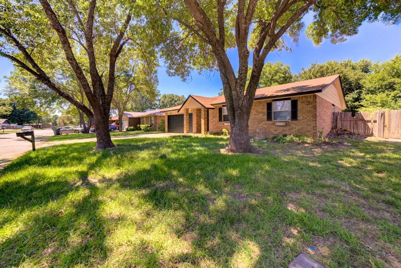 607 E 140th St - Photo 2 of 28