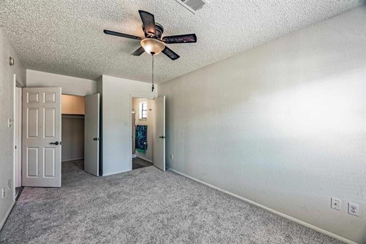 2424 Nevada Dr - Photo 3 of 25