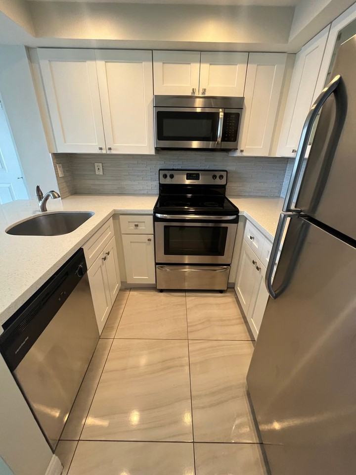718 Executive Center Dr #23