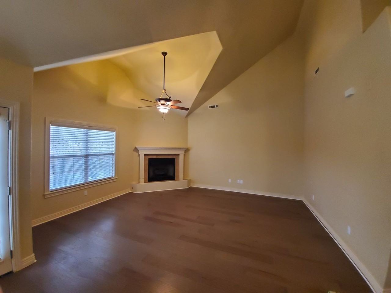 4083 N Zion Valley Dr - Photo 5 of 17