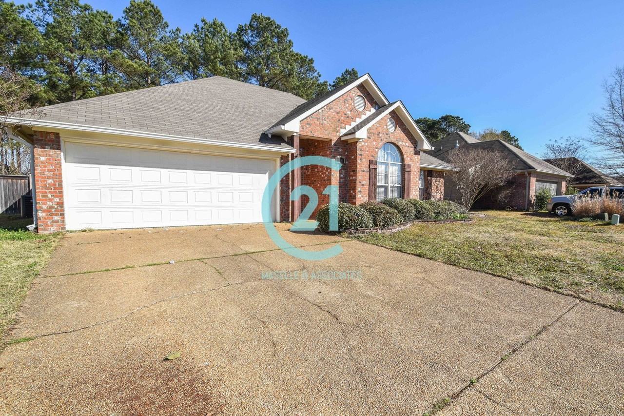 138 Mason Way - Photo 3 of 33