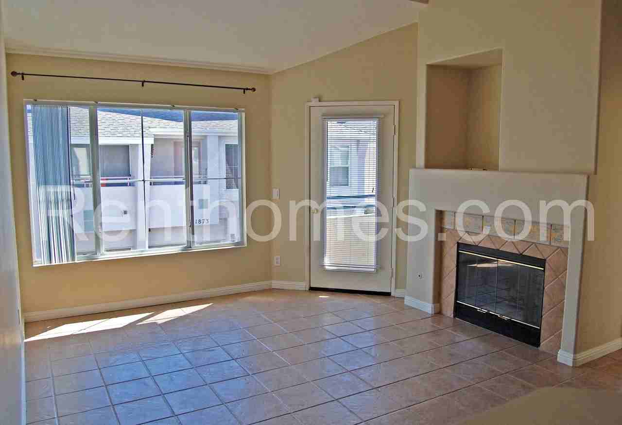 11867 Spruce Run Dr Unit A - Photo 2 of 12