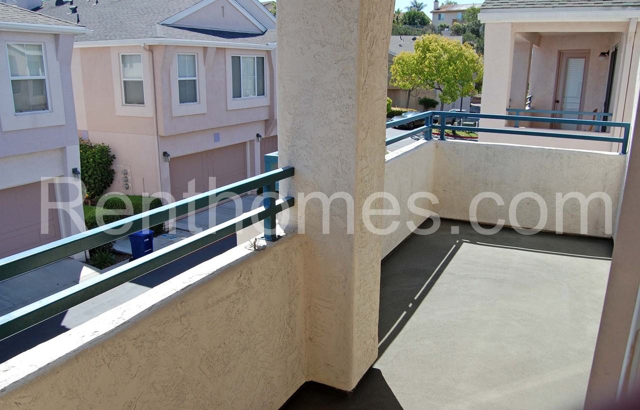 11867 Spruce Run Dr Unit A - Photo 3 of 12