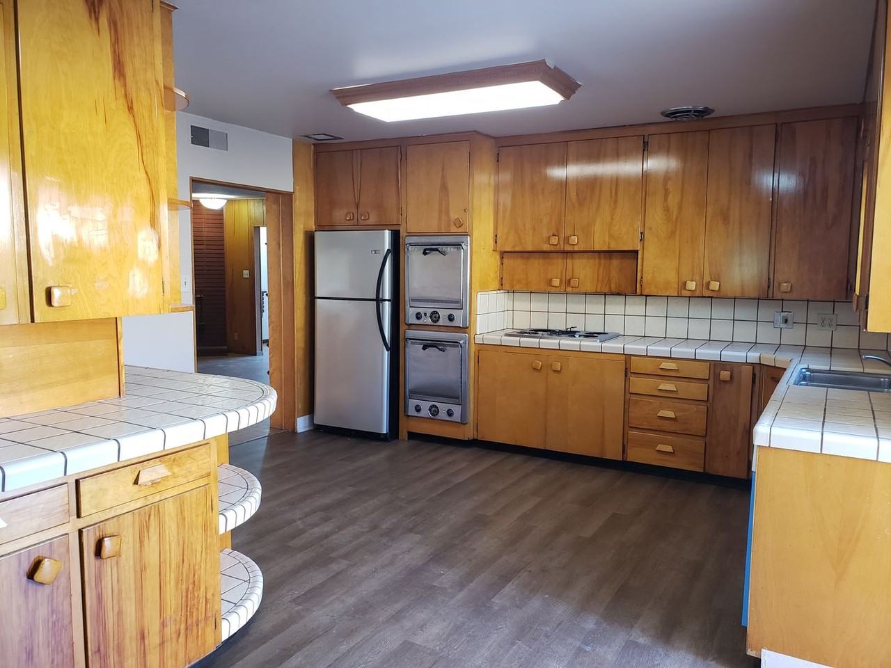 714 Desert Gardens Dr - Photo 2 of 22