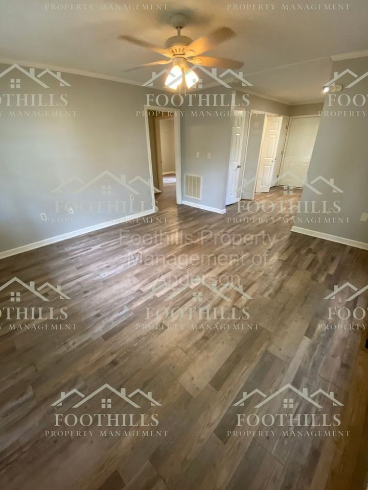 201 F St - Photo 2 of 11
