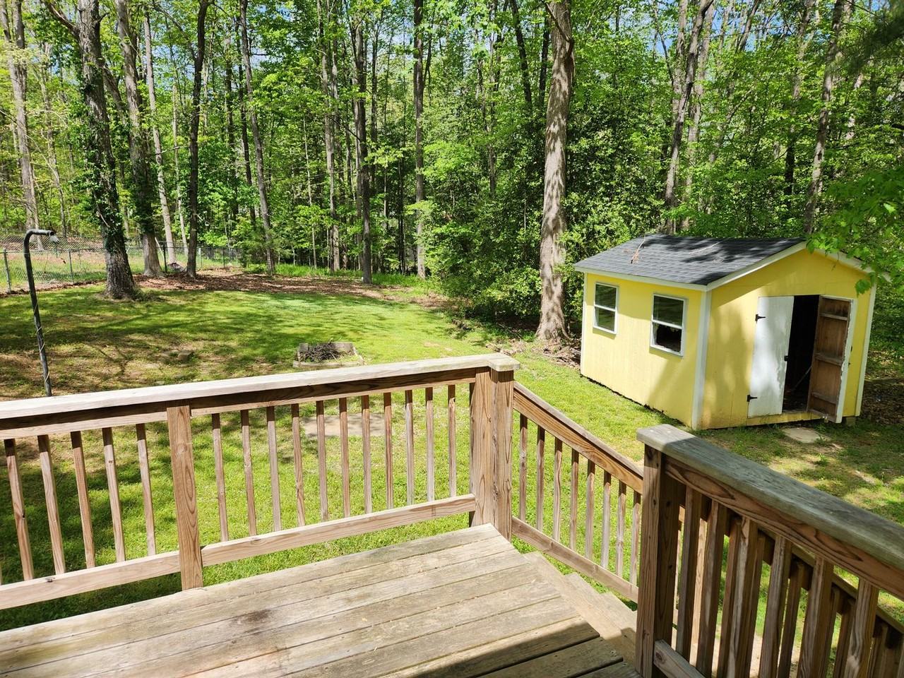 10202 Goldenbrook Ct - Photo 2 of 9