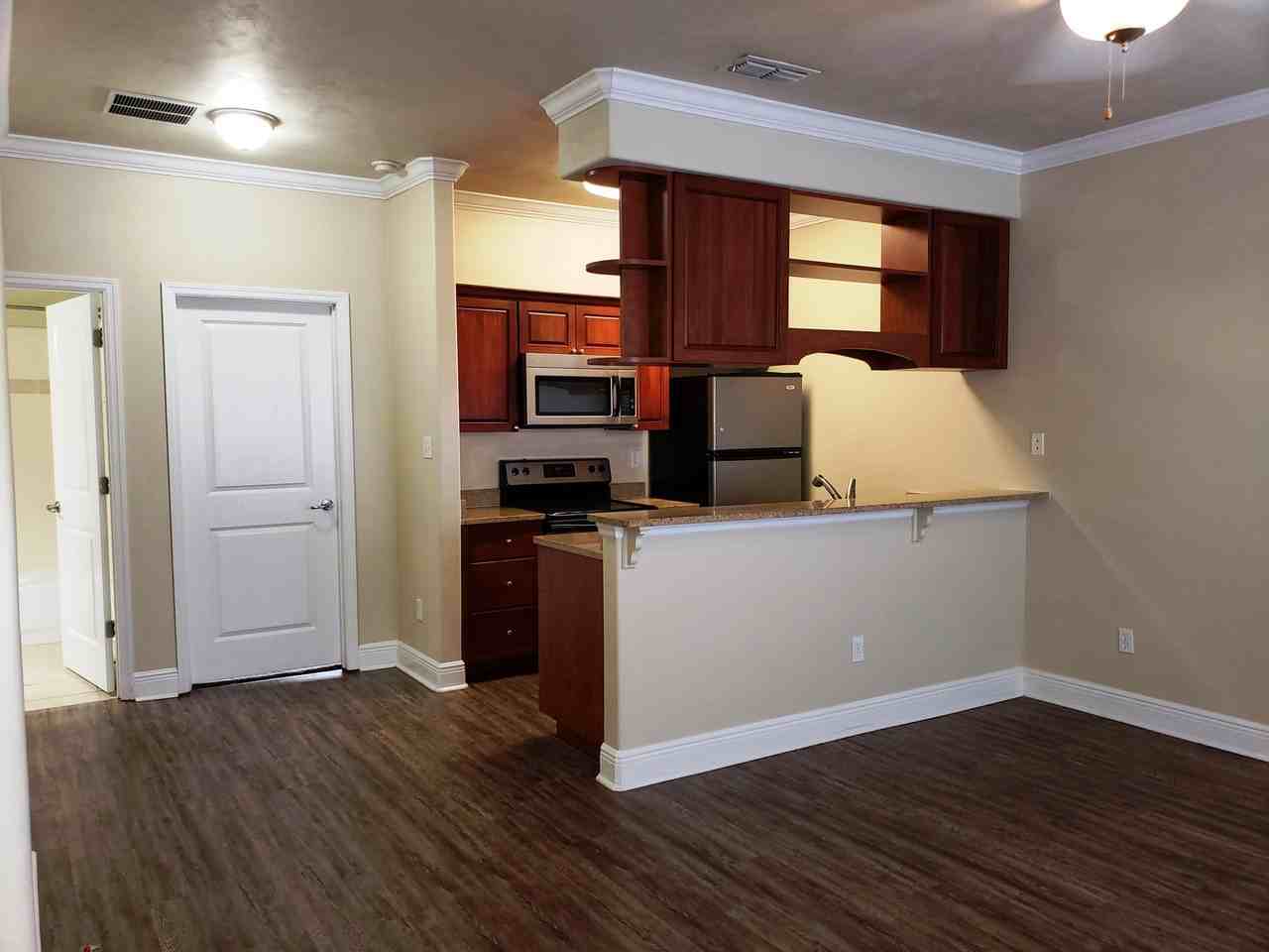 1917 Bloomington Ave - Photo 5 of 24