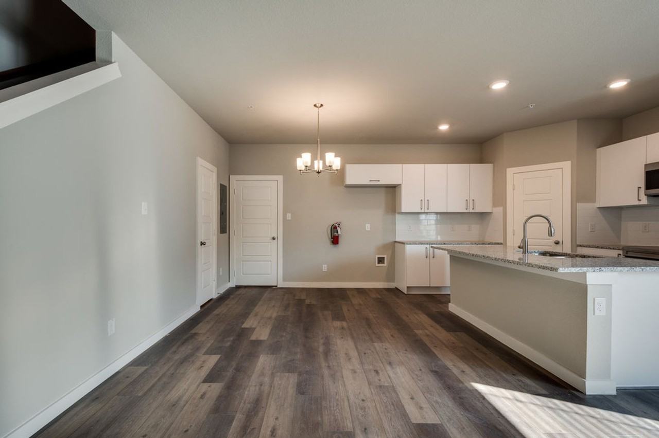 637 Harvest Moon Dr - Photo 6 of 17