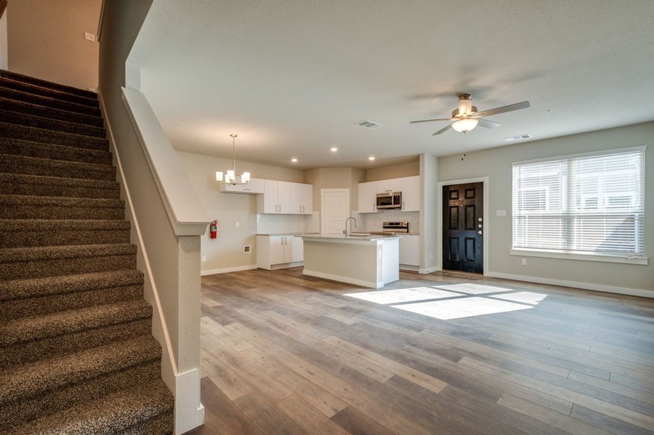 637 Harvest Moon Dr - Photo 7 of 17