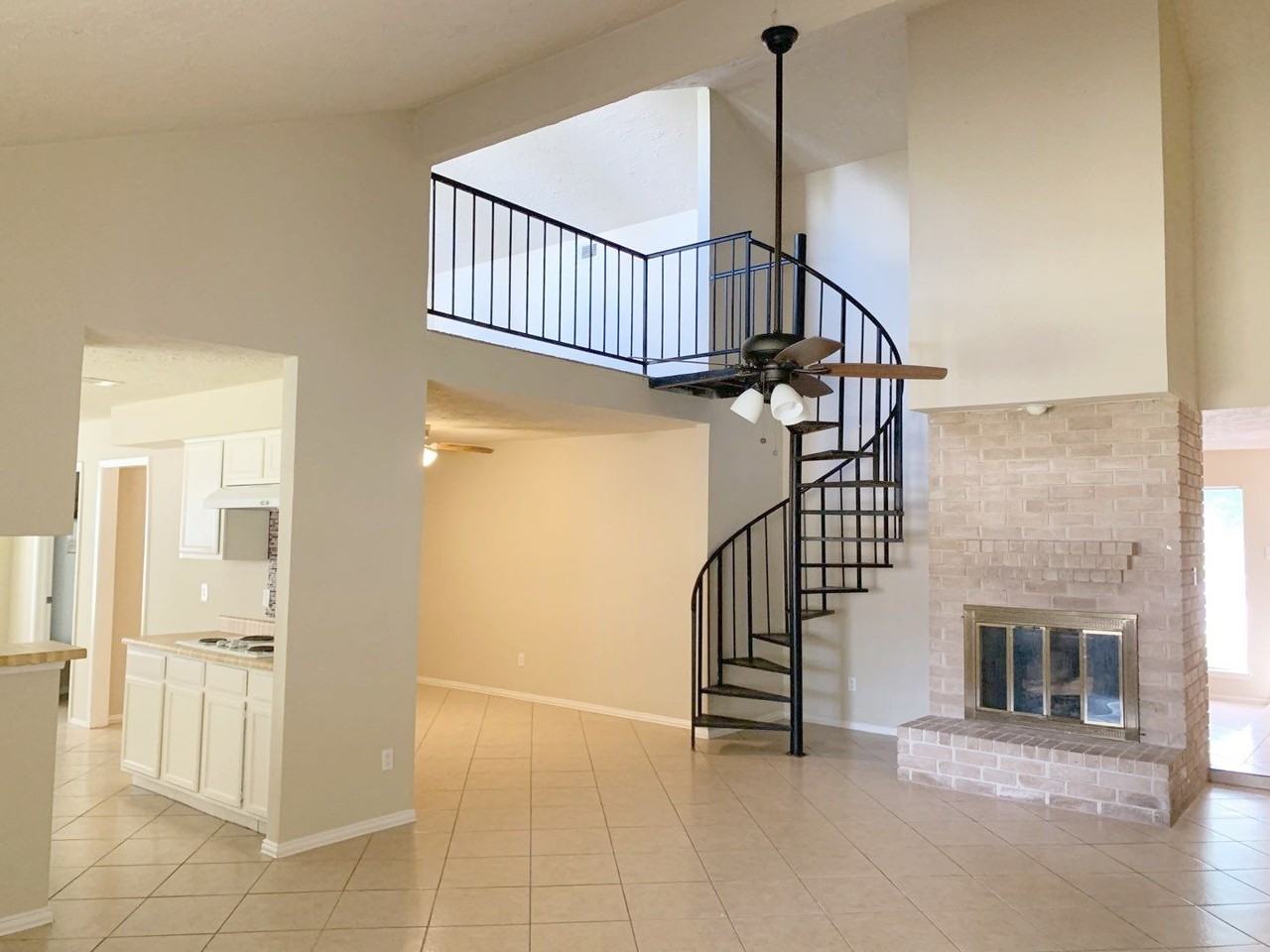 17138 Cutter Way - Photo 4 of 21