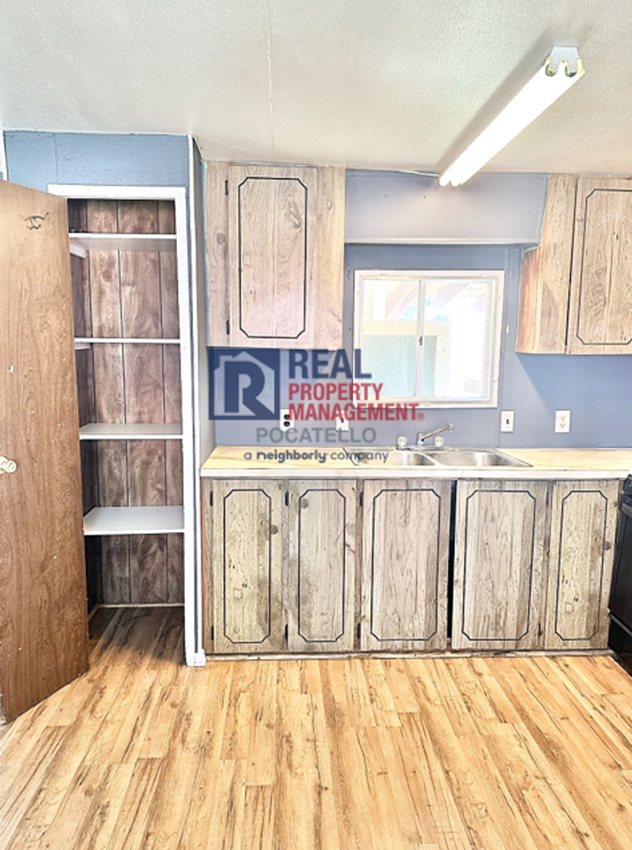193 Teakwood St - Photo 3 of 17