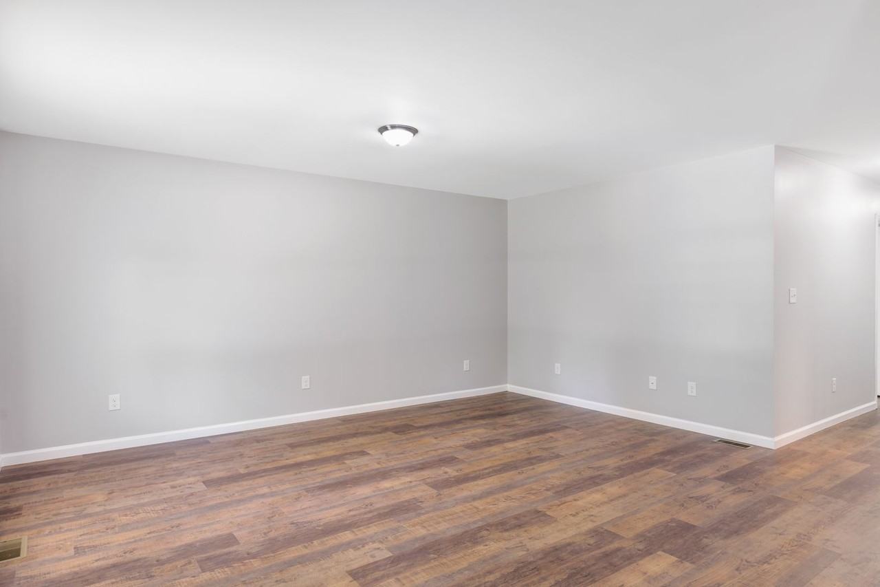 600 E Pine St - Photo 3 of 13