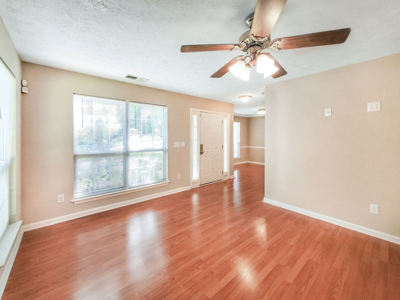 6980 Chasewater Ln - Photo 5 of 37