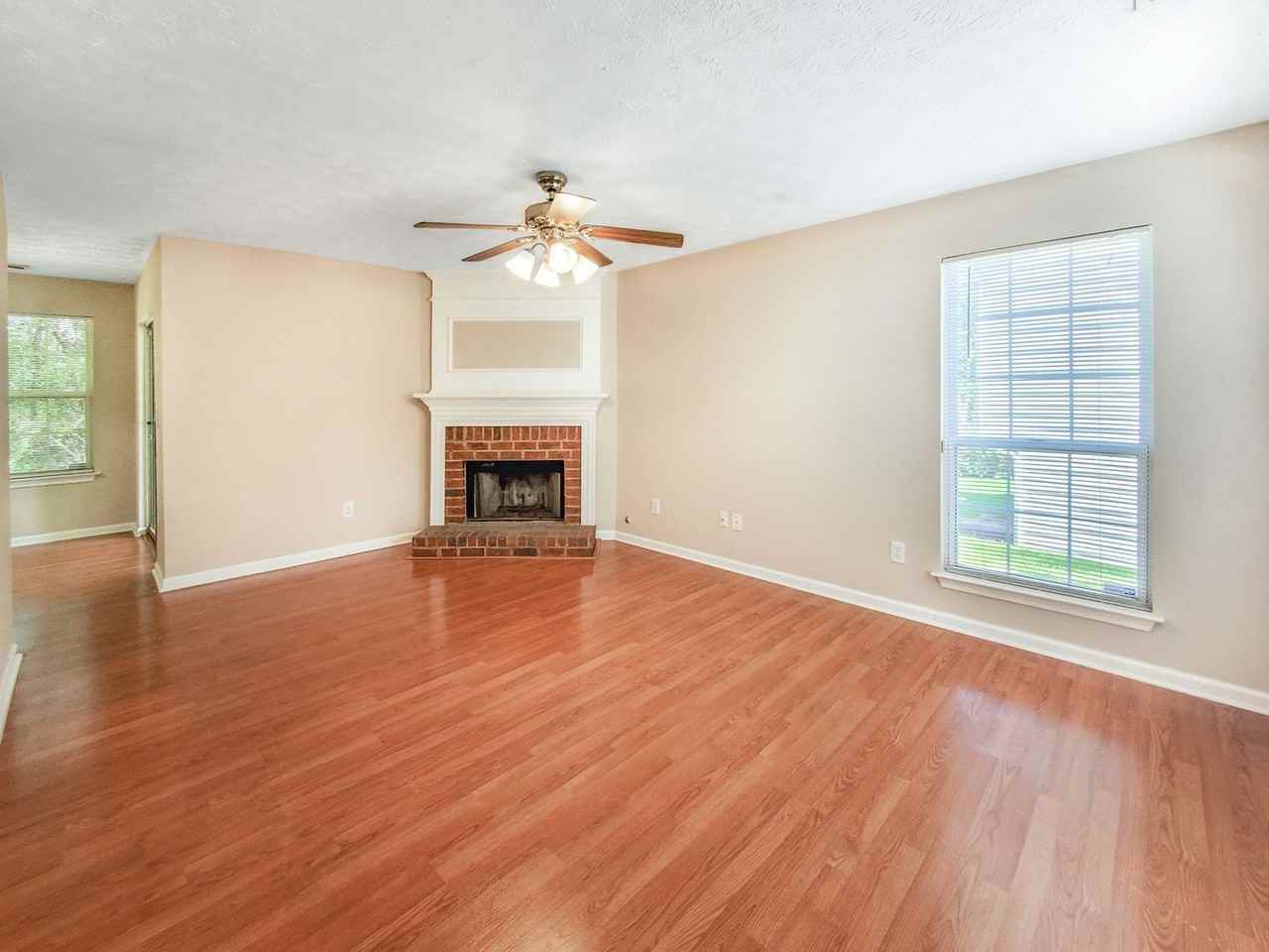 6980 Chasewater Ln - Photo 6 of 37