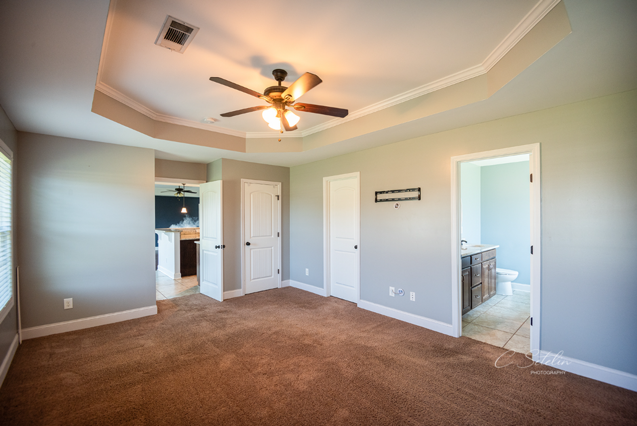 8 Wheatland Ct - Photo 3 of 24