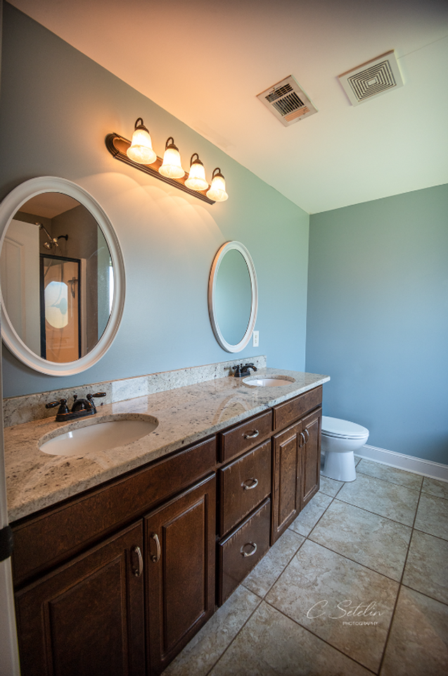 8 Wheatland Ct - Photo 4 of 24